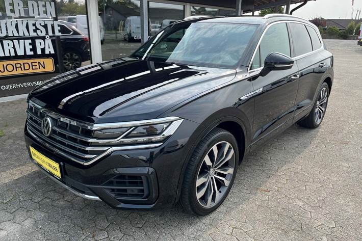 Sort VW Touareg fra 2020