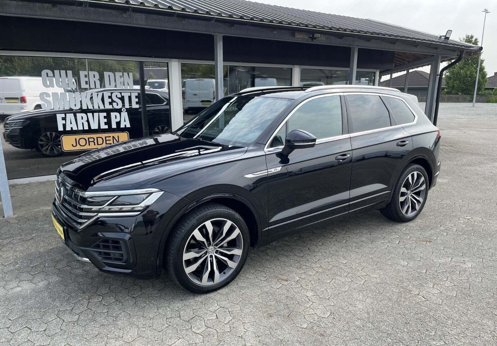 Sort VW Touareg fra 2020