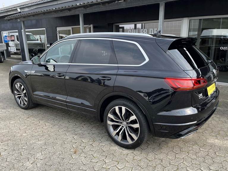 VW Touareg 3,0 TDi 286 R-line aut. 4Motion Van