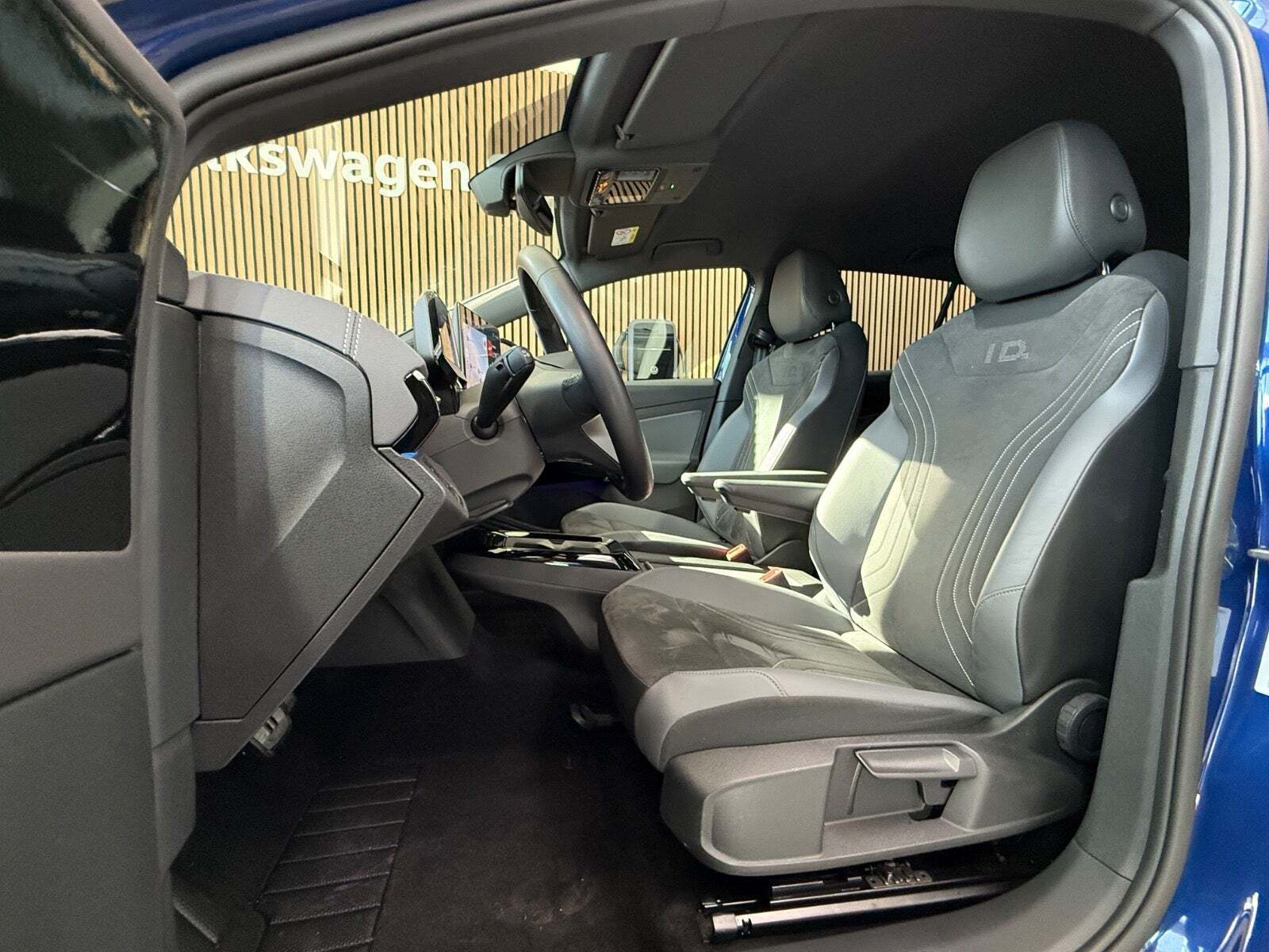 Blå VW ID.4 fra 2025