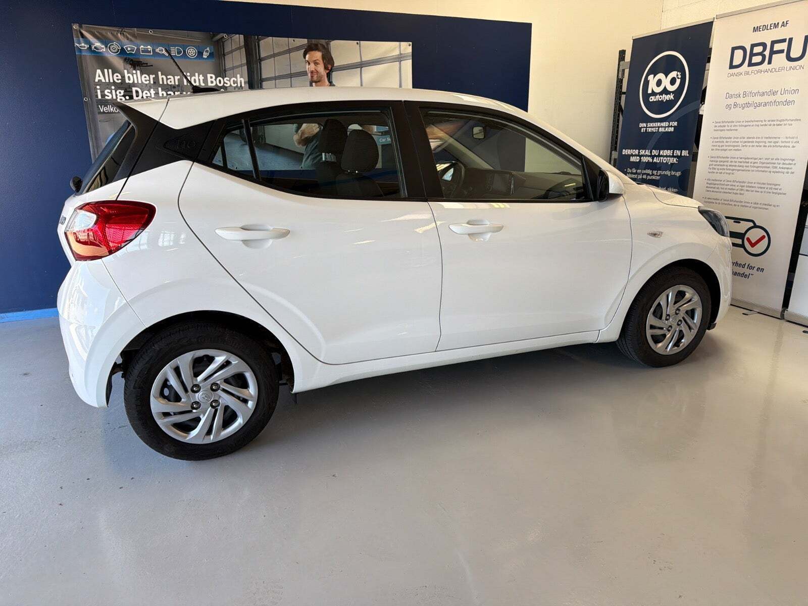 Hvid Hyundai i10 fra 2020