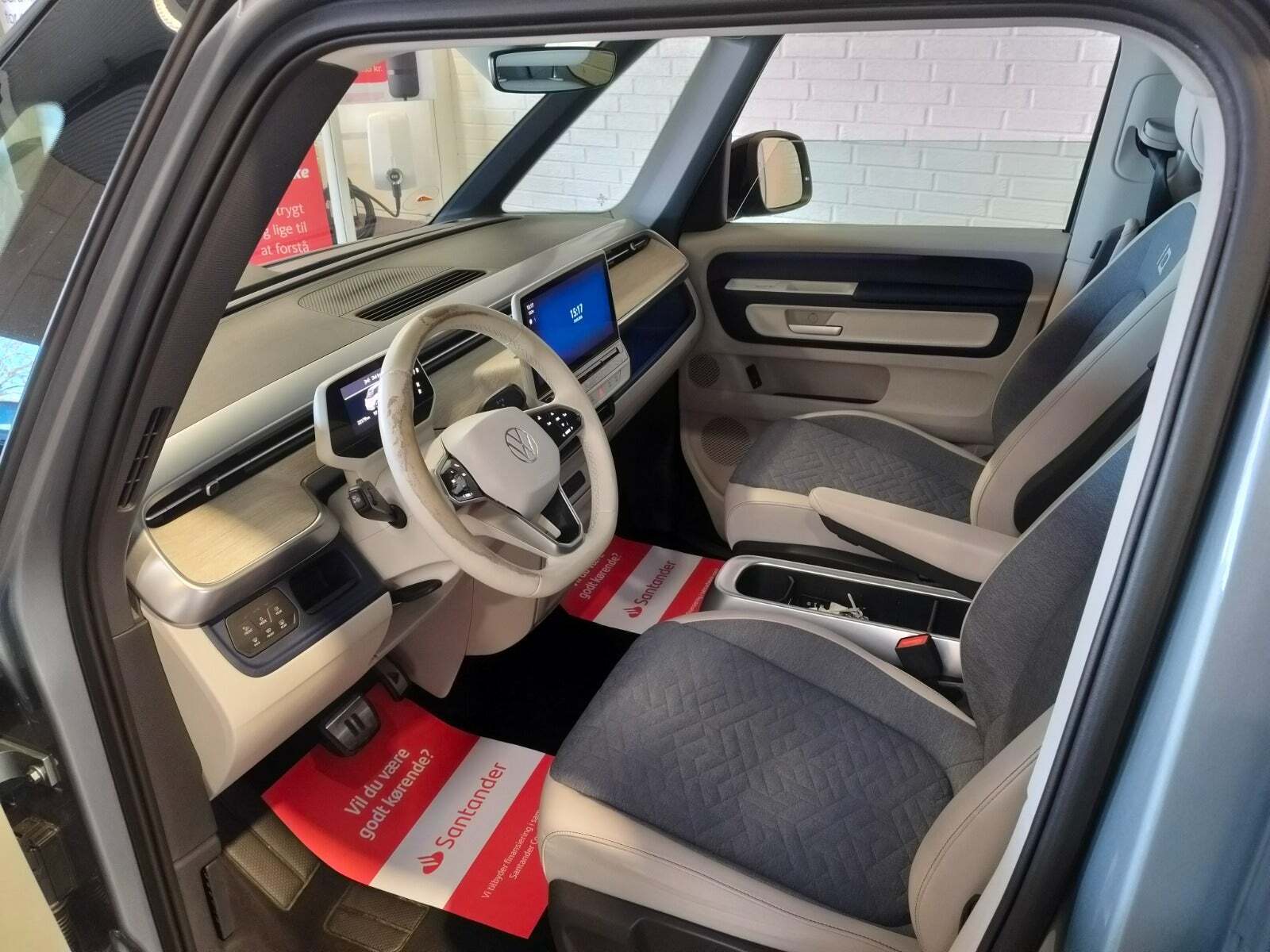 VW ID.Buzz 77 Pro SWB