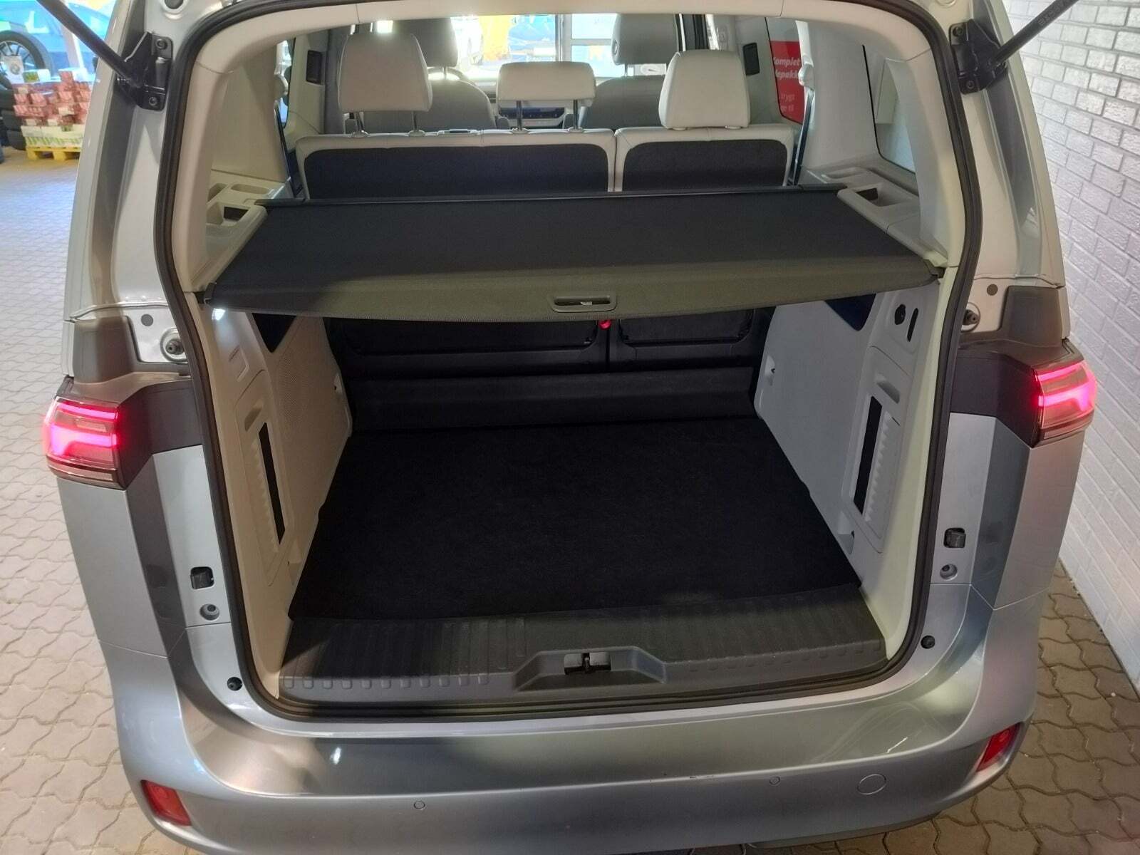 Sort VW ID.Buzz fra 2023