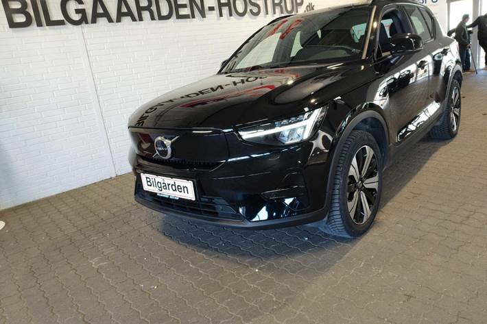 Sort Volvo XC40 fra 2023