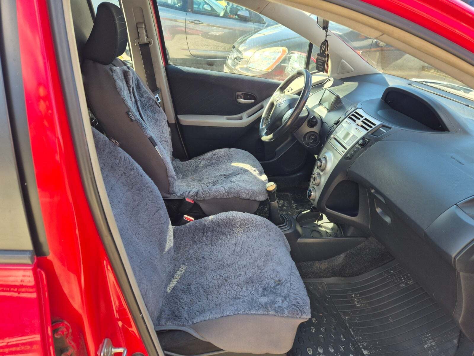 Toyota Yaris 1,3 Luna Van