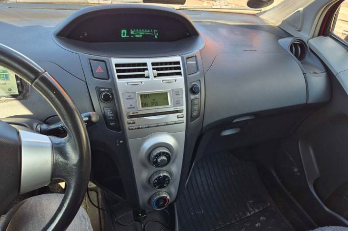 undefined Toyota Yaris fra 2008