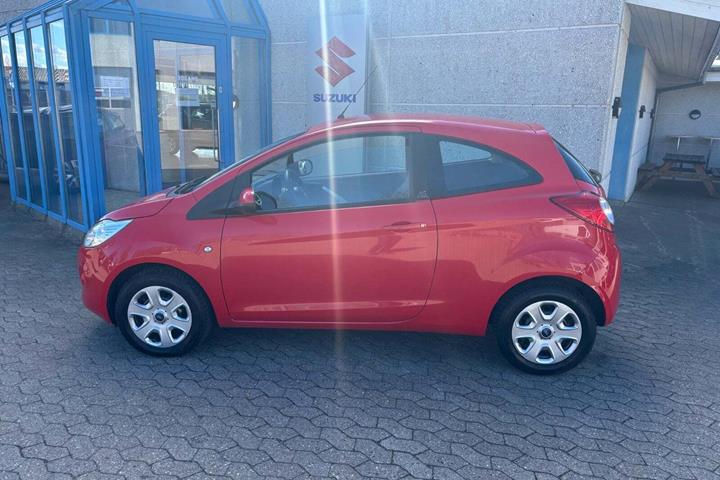 Rød Ford Ka fra 2015