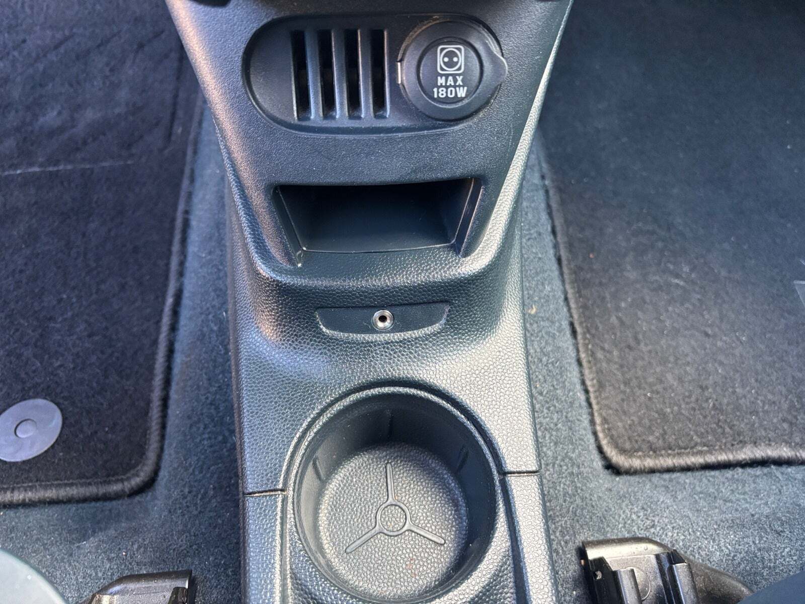 Rød Ford Ka fra 2015