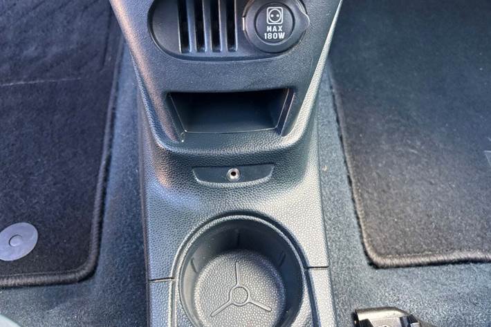 Rød Ford Ka fra 2015