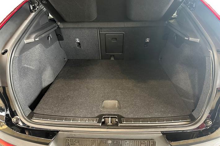 Sort Volvo C40 fra 2023