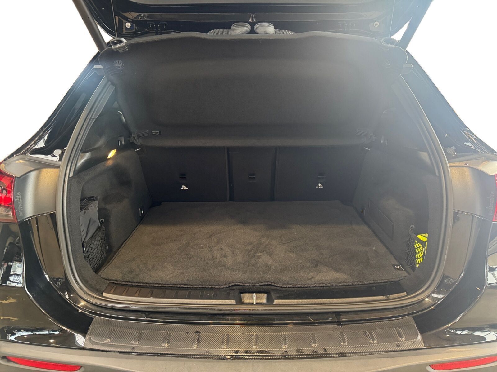 Sort Mercedes EQA250 fra 2021