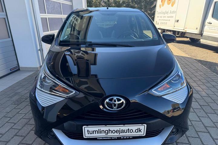Sort Toyota Aygo fra 2018