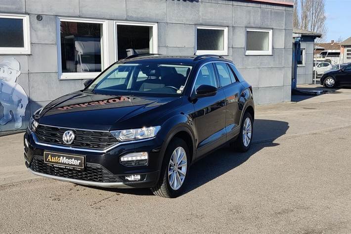 Grå VW T-Roc fra 2018