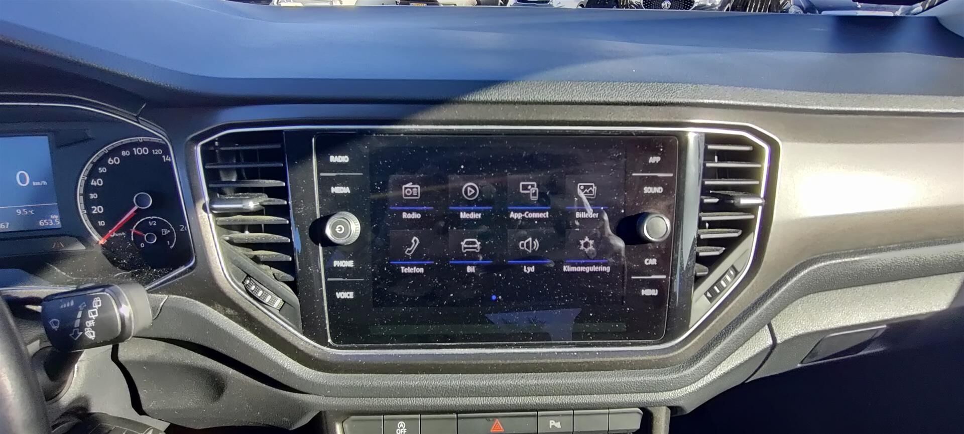 Grå VW T-Roc fra 2018