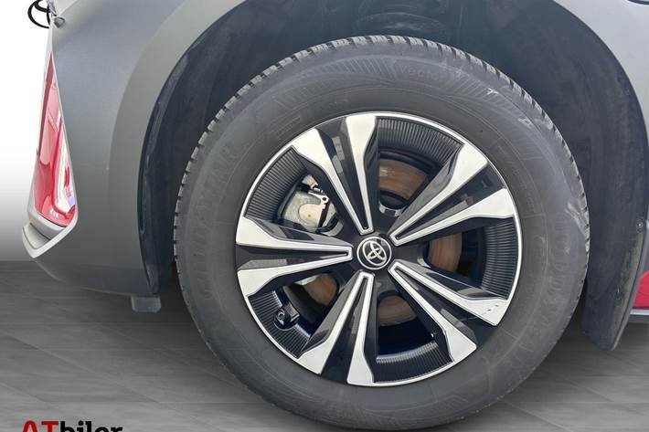 Rød Toyota BZ4X fra 2024