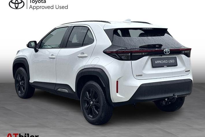 Hvid Toyota Yaris Cross fra 2023