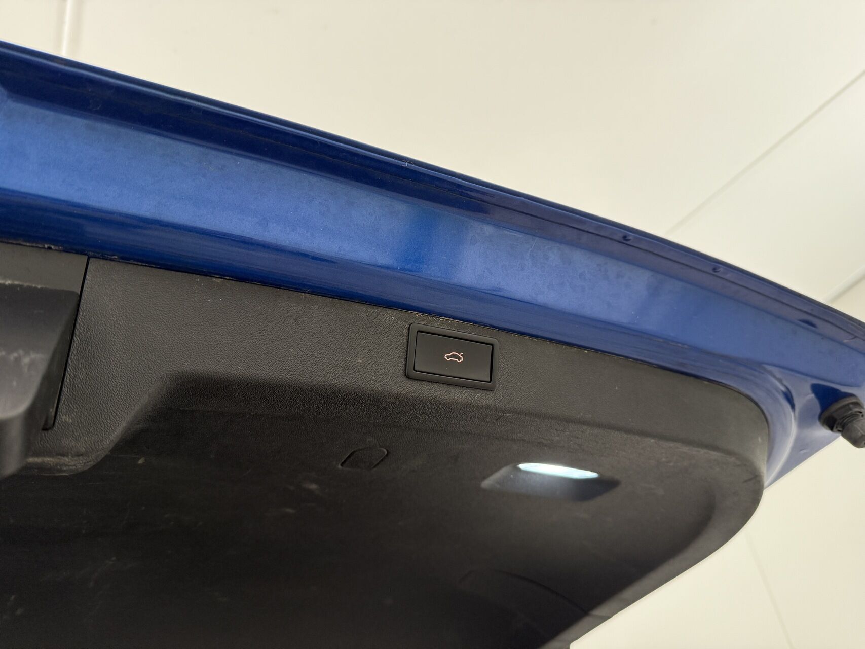 Blå Skoda Enyaq fra 2022