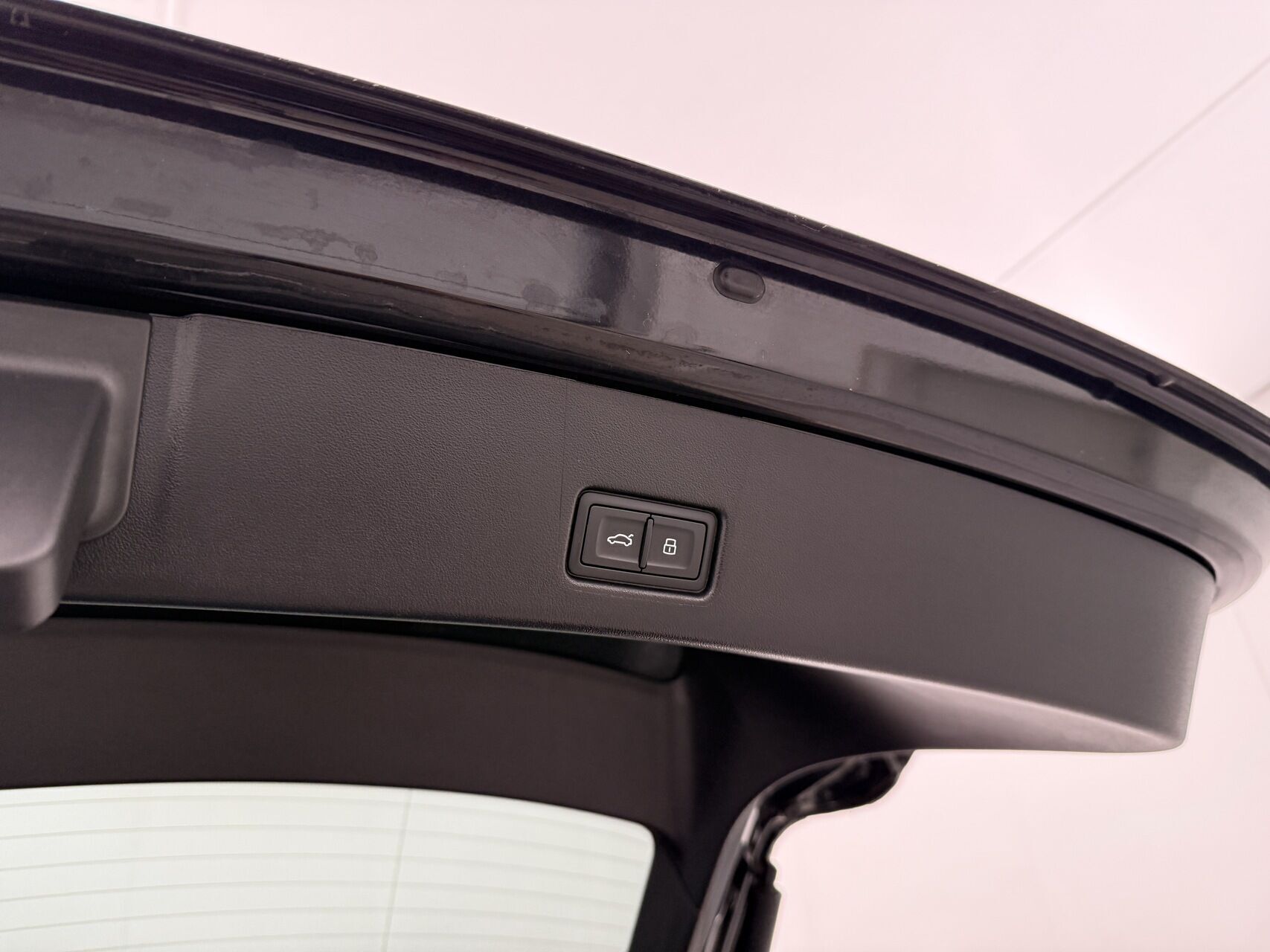 Sort Audi Q4 fra 2023