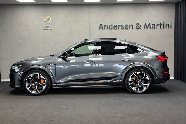 Grå Audi e-tron S fra 2021