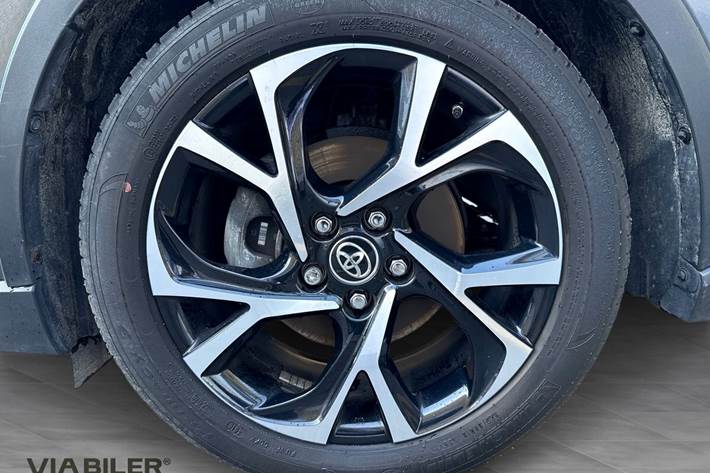 Grå Toyota C-HR fra 2019