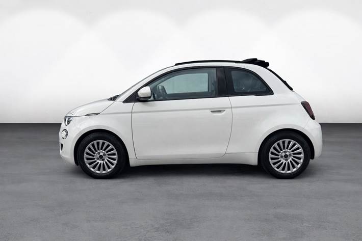 Hvid Fiat 500e fra 2023