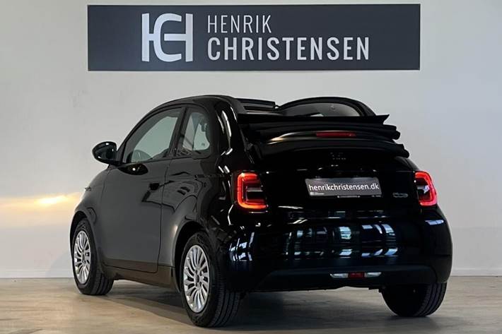 Sort Fiat 500e fra 2023