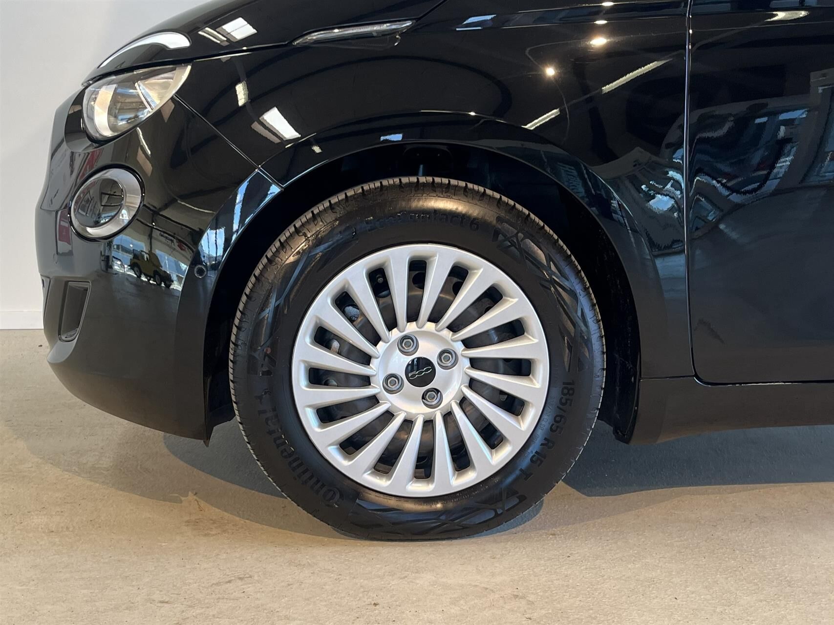 Sort Fiat 500e fra 2023