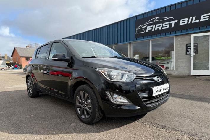 Grøn Hyundai i20 fra 2014