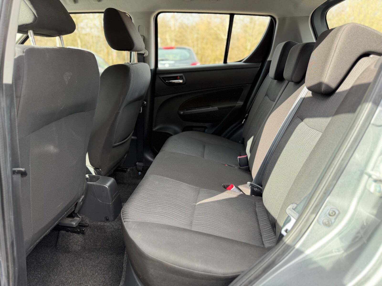 Grøn Suzuki Swift fra 2012