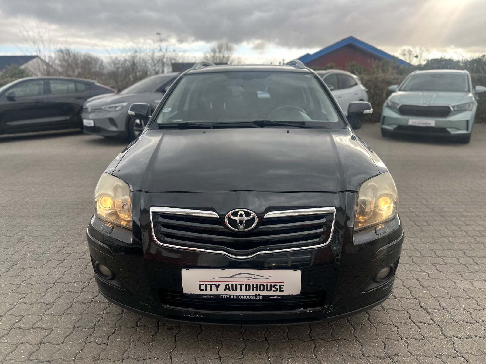 Toyota Avensis 2,0 Sol stc.