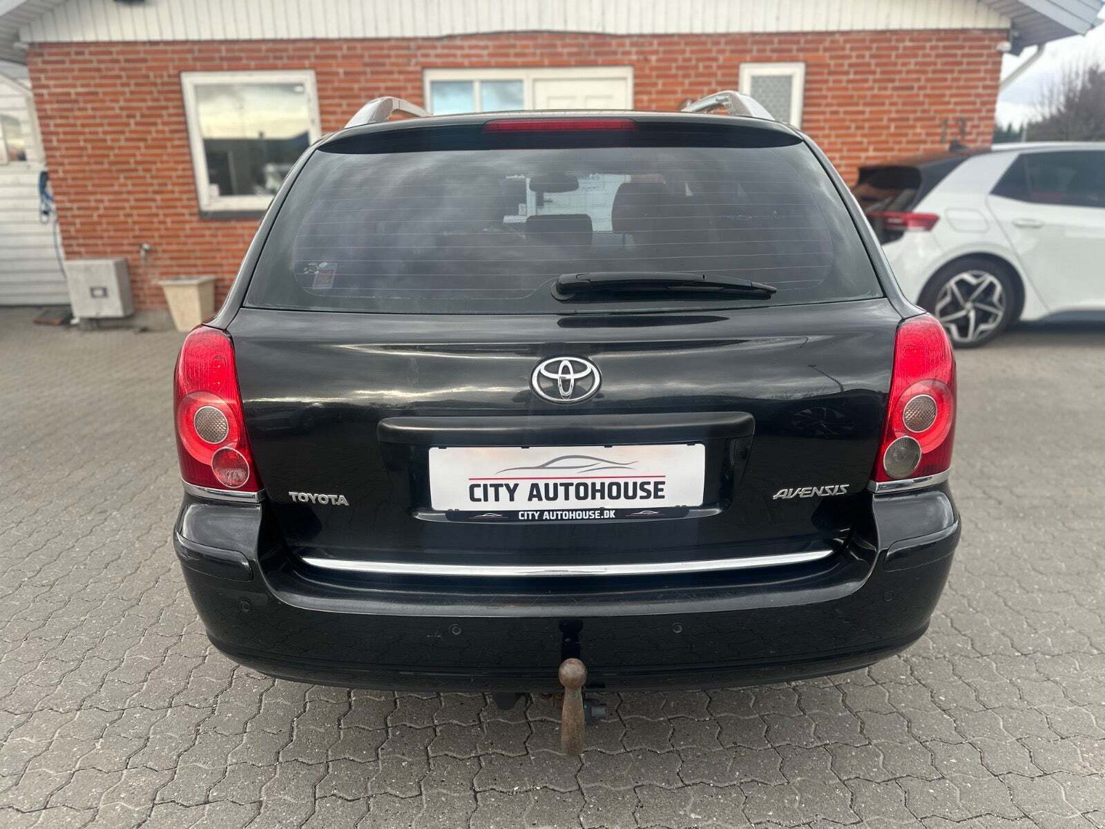 Toyota Avensis 2,0 Sol stc.