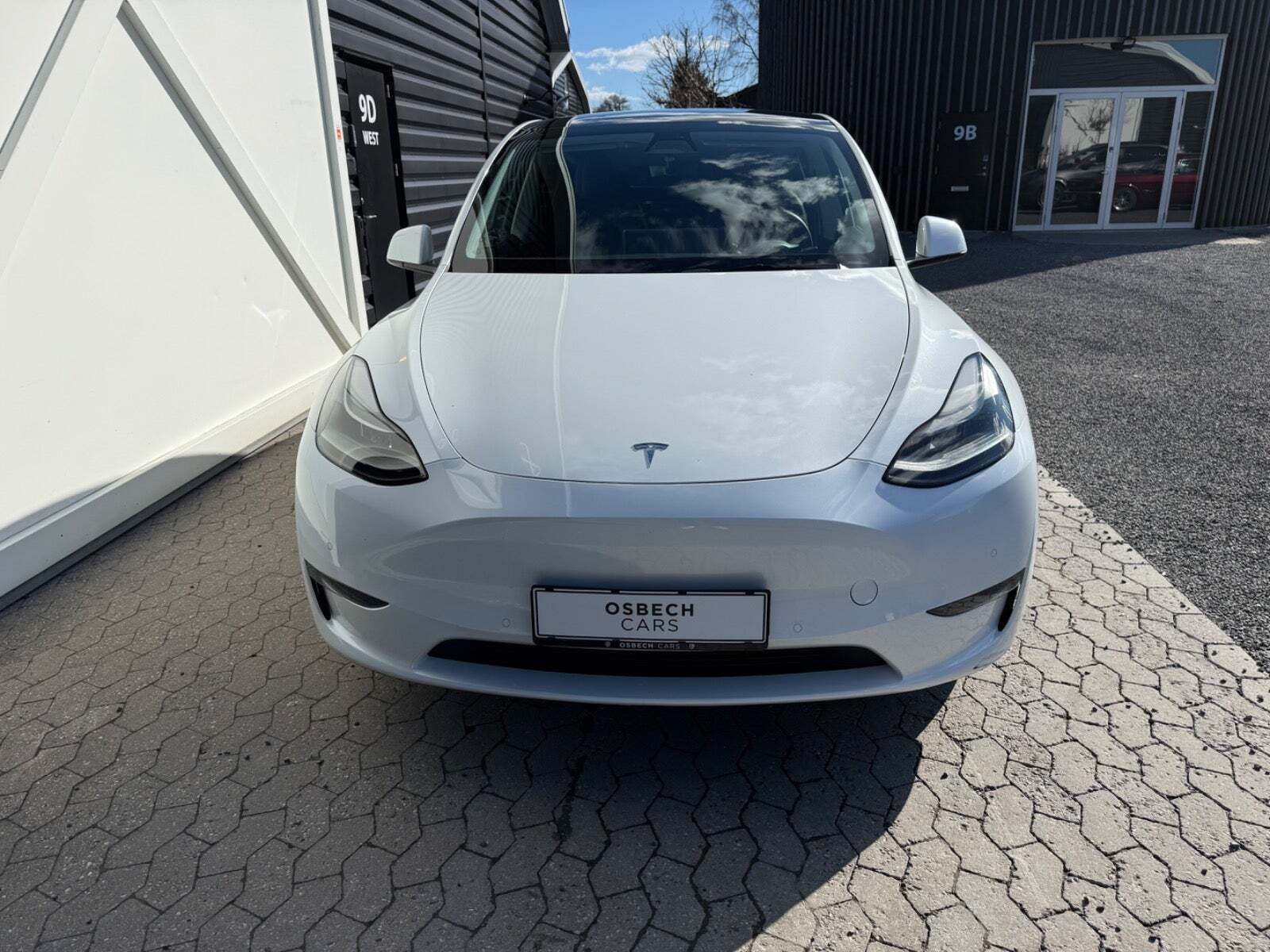 Tesla Model Y Long Range AWD