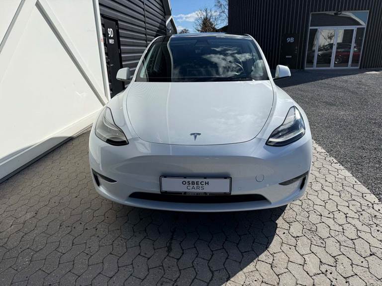 Tesla Model Y Long Range AWD