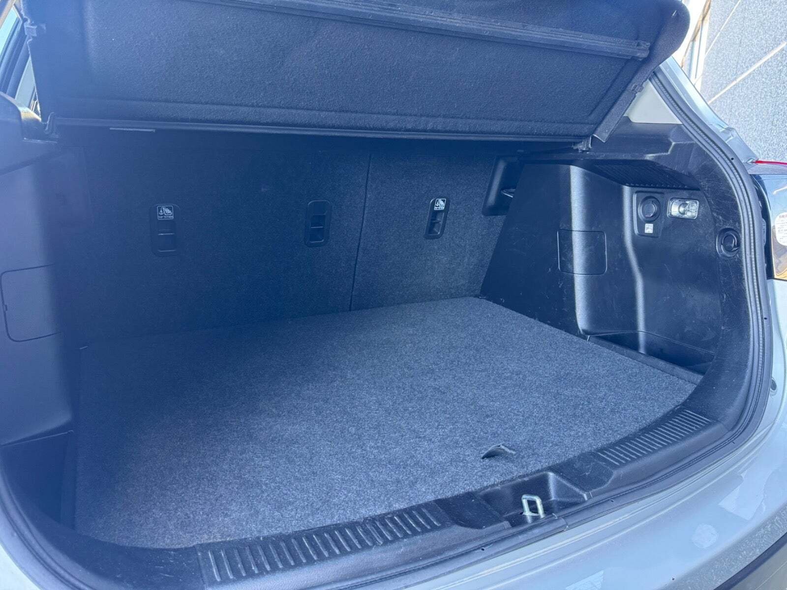 Sølv Suzuki S-Cross fra 2016