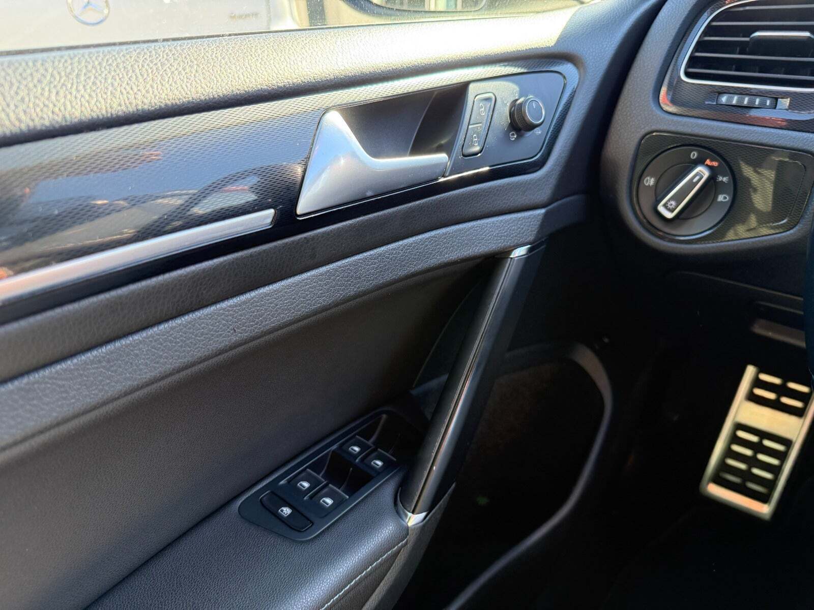 Sort VW Golf VII fra 2015