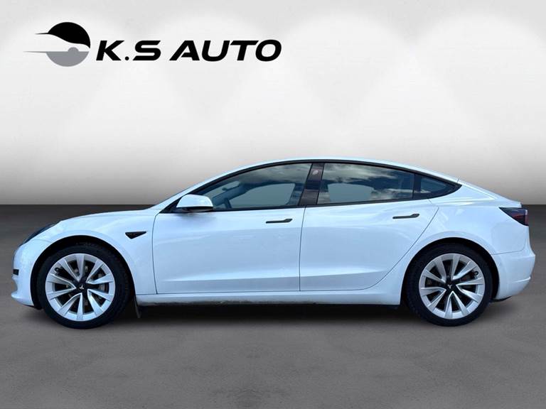 Tesla Model 3 RWD