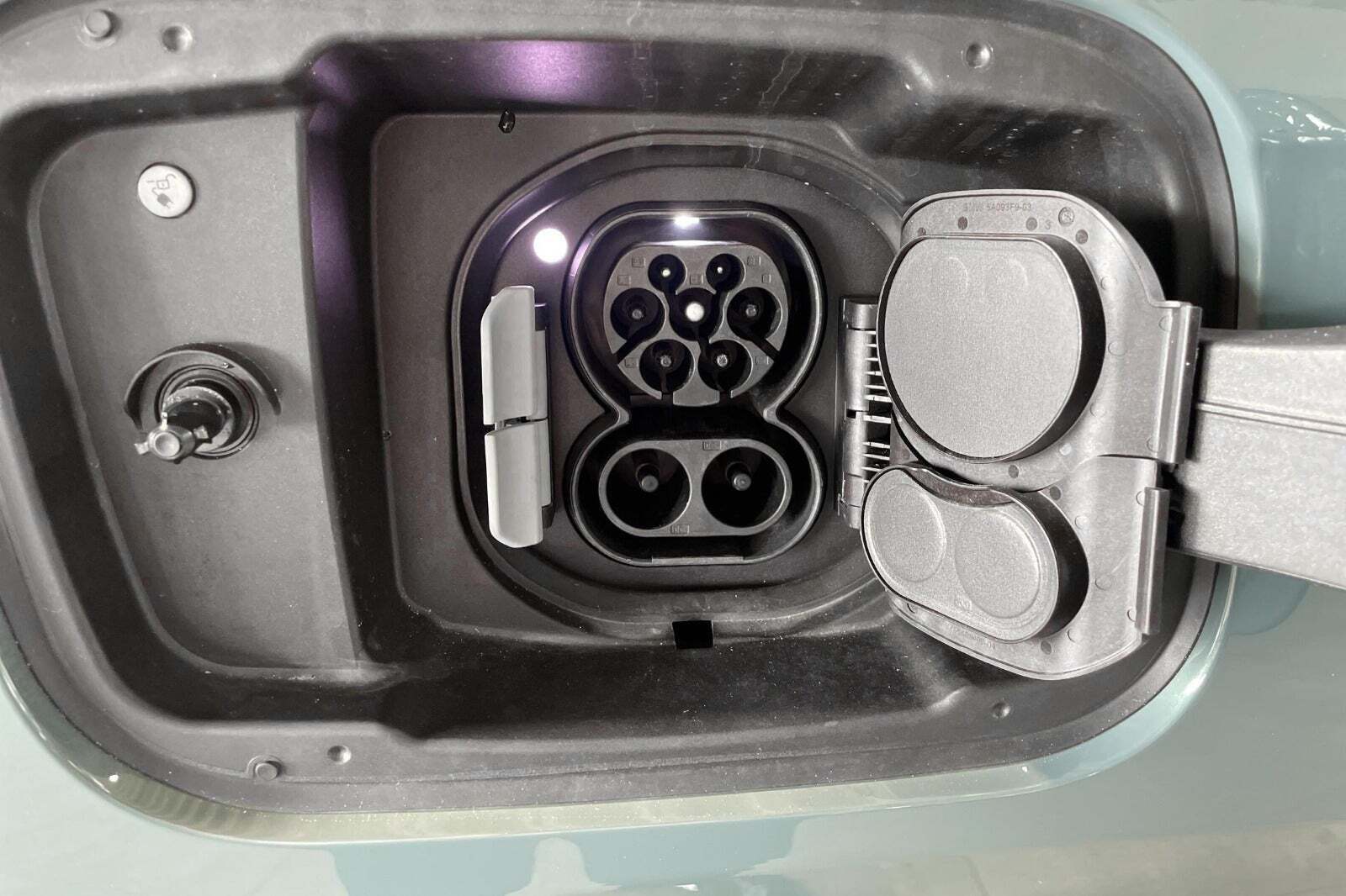 Grøn BMW iX1 fra 2026