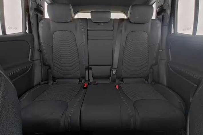 Sort Mercedes EQB250+ fra 2024