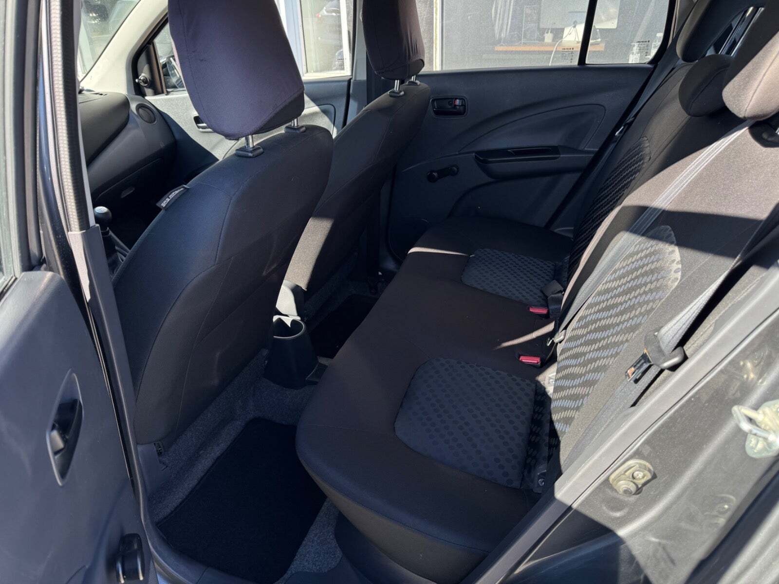 Grå Suzuki Celerio fra 2015