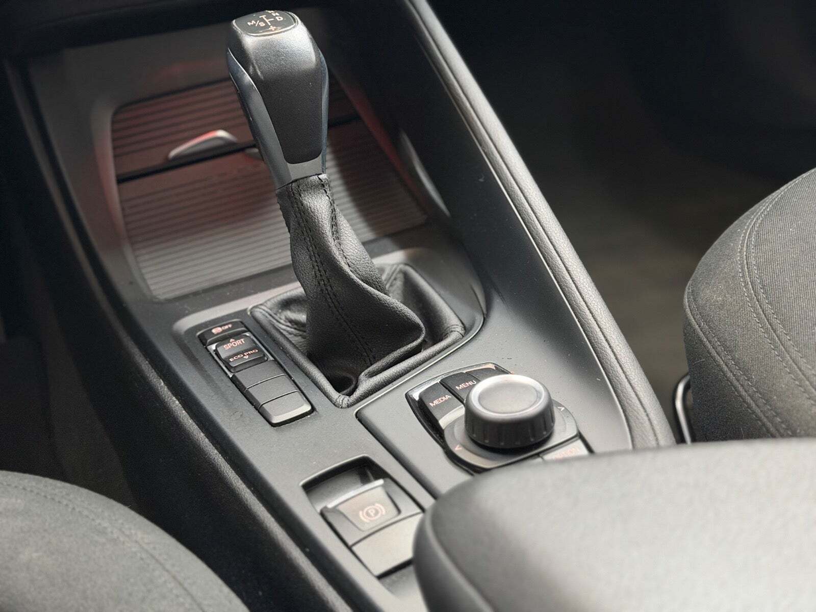 Hvid BMW X1 fra 2018