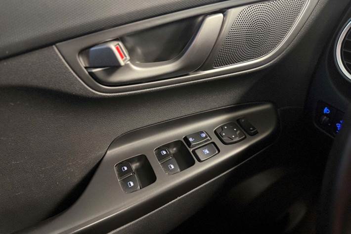 Sølv Hyundai Kona fra 2021