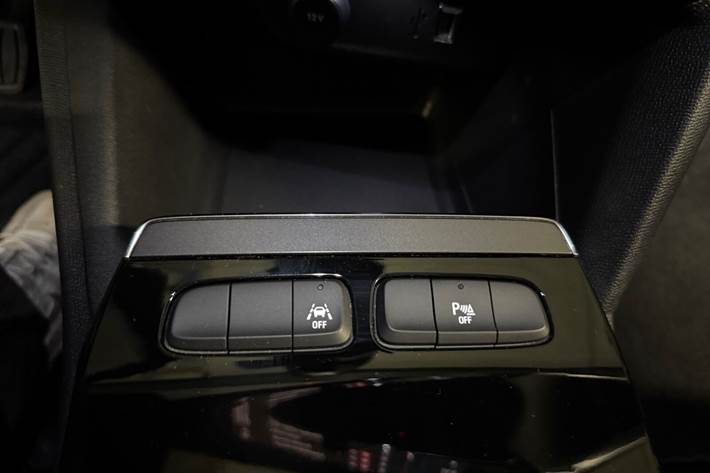 Grå Opel Mokka-e fra 2024