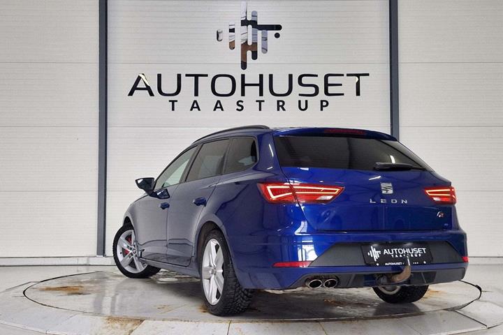 Blå Seat Leon fra 2018
