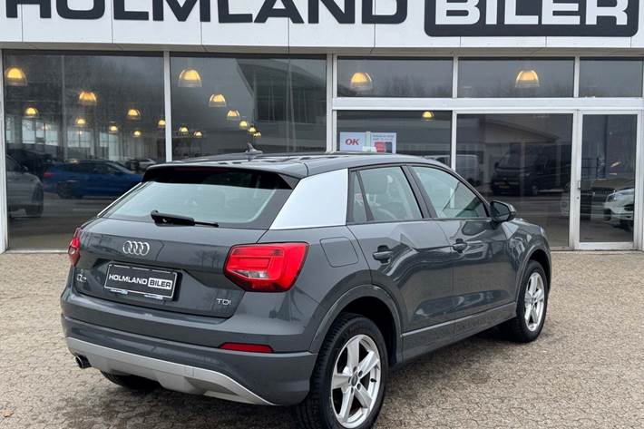 Grå Audi Q2 fra 2018