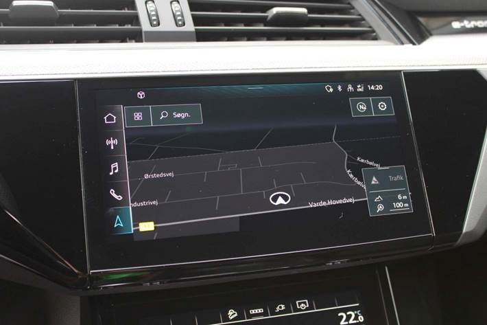 Grå Audi e-tron fra 2023