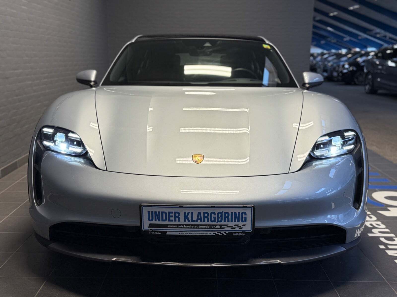 Porsche Taycan 4 Performance+ Cross Turismo