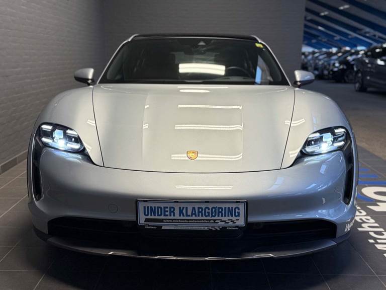 Porsche Taycan 4 Performance+ Cross Turismo