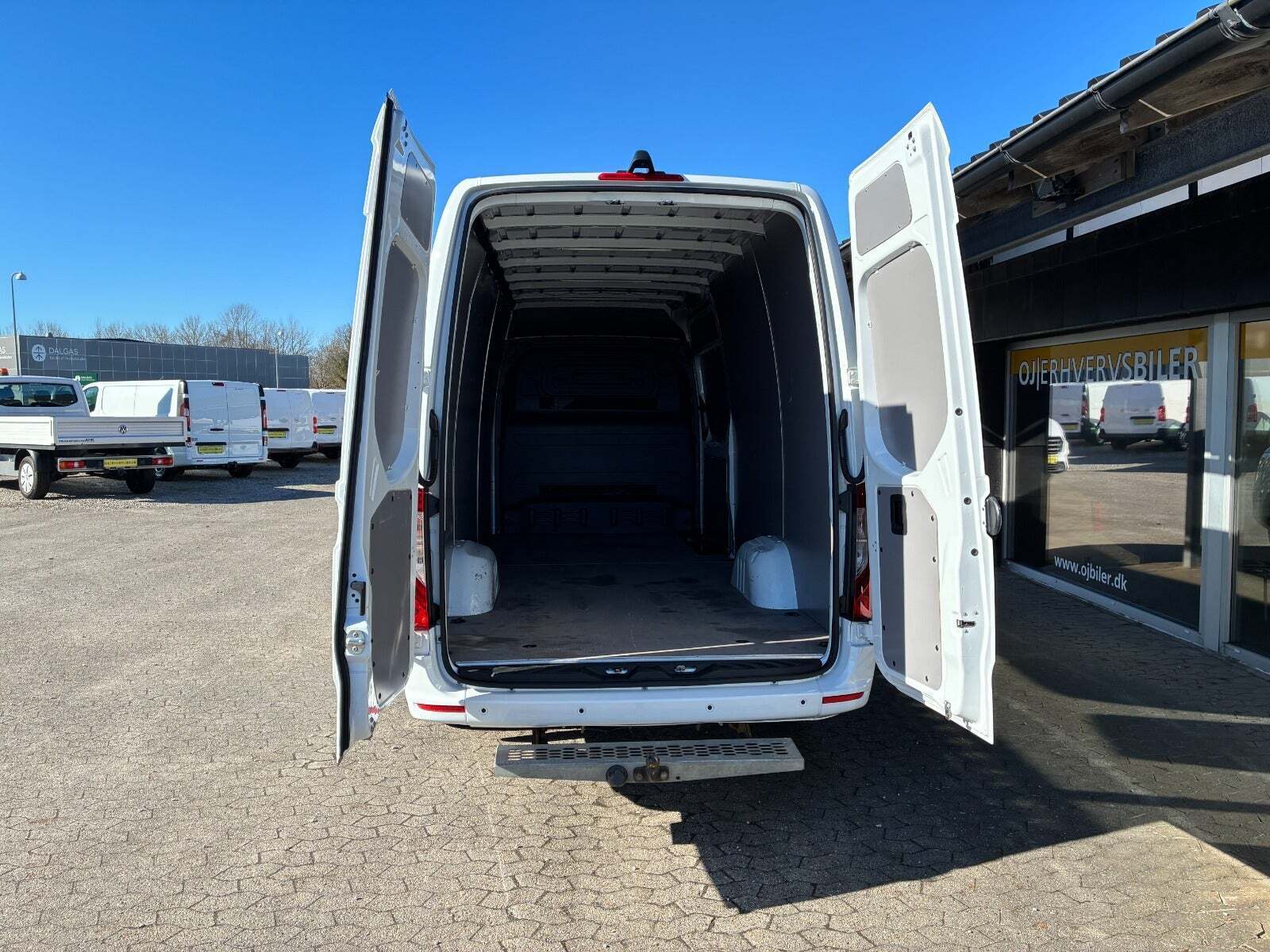 Hvid Mercedes Sprinter 317 fra 2022