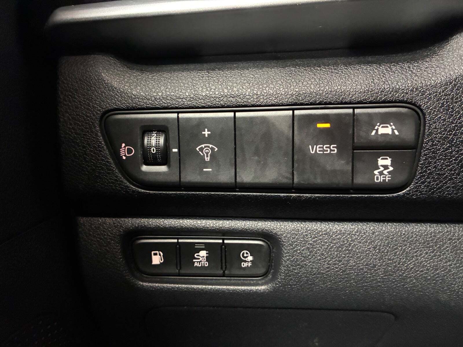 Grå Kia Niro fra 2021