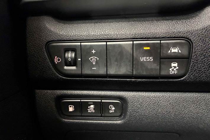 Grå Kia Niro fra 2021